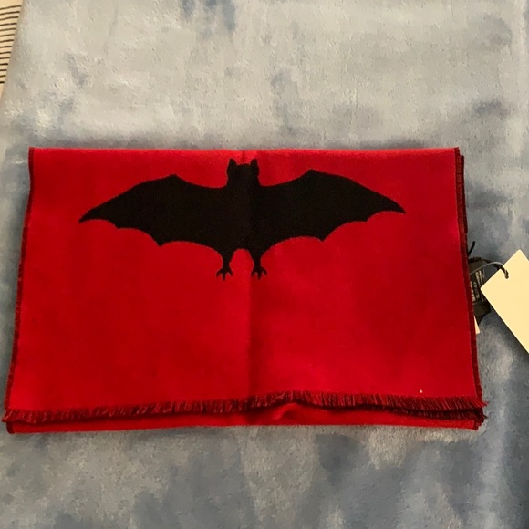 Gucci Accessories - Gucci scarf